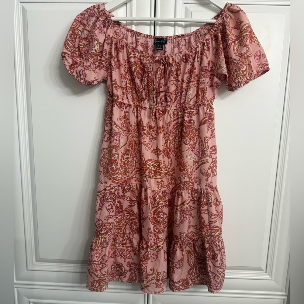 Streetwear Society Small Scoop Neck Short Sleeve Pink Paisley Print Mini Dress